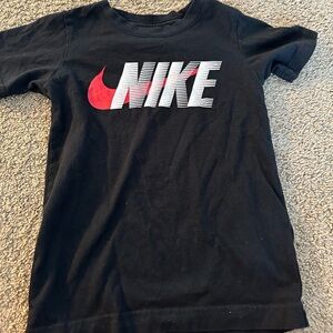 Nike boys tshirt